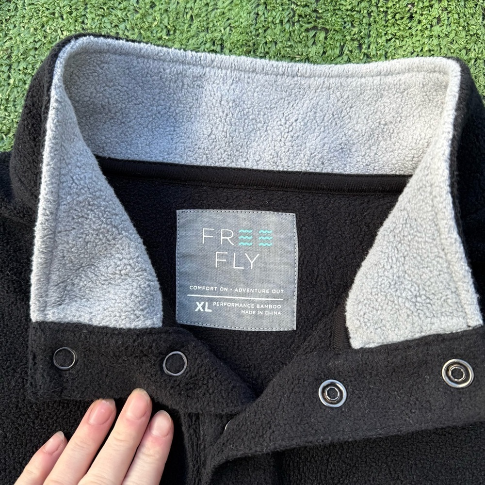 Free Fly Black Quarter-Zip Fleece Pullover, size XL - Picture 3 of 6